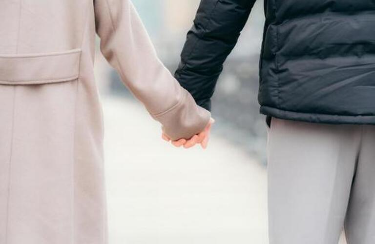 【婚活のススメ】仮交際中のスキンシップはOK？今更聞けない疑問にお答え！